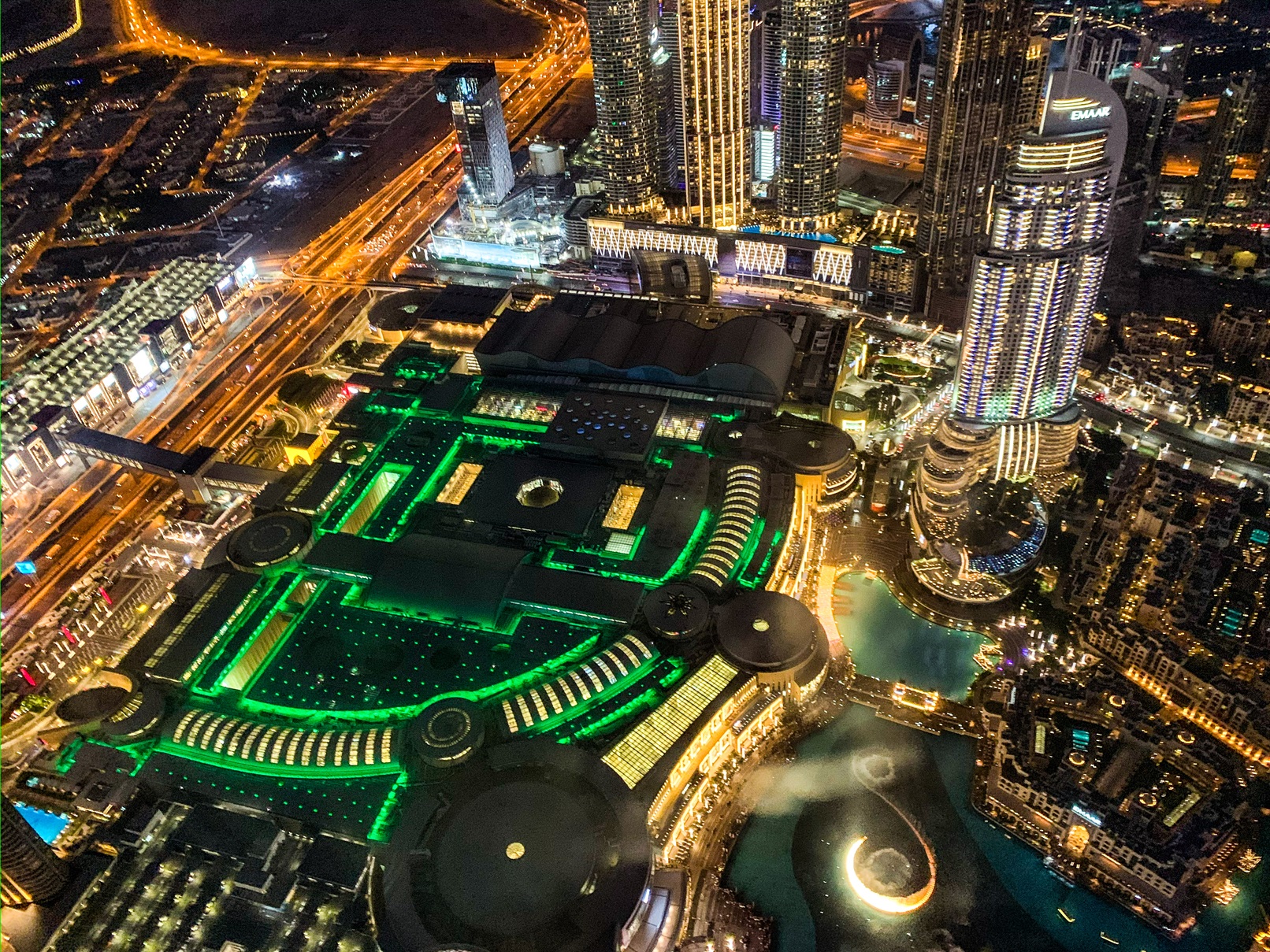 Dubai Mall - Roof Lights (Wide No Haze) - Copy